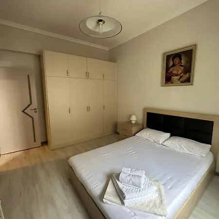 Apartment Deluxe *